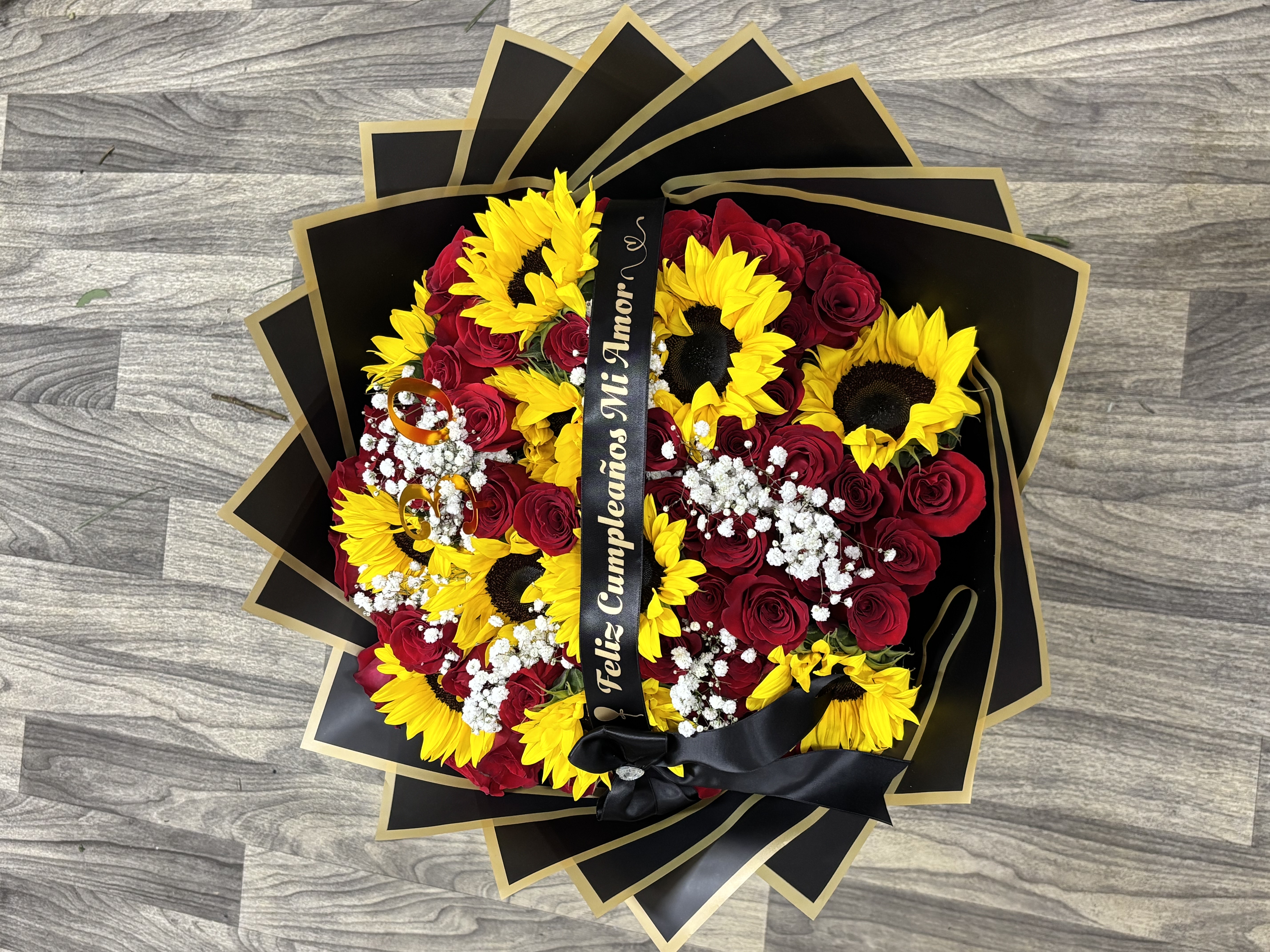 Fabulous Flowers & Gifts Image