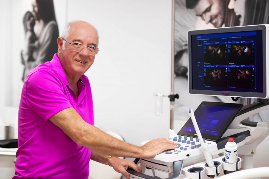 Prof. h.c. Dr. med. Istvan Kocsis, Spiegelgasse 13 in Wiesbaden