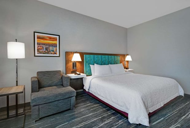 Images Hampton Inn Las Vegas Strip South