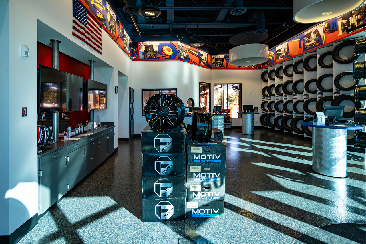 Tire Discounters Beechmont | Tires, Wheels, Services, Fluids, & more