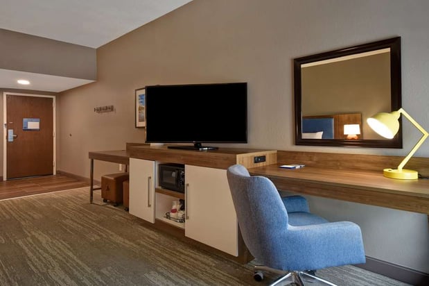 Images Hampton Inn Birmingham-Colonnade 280