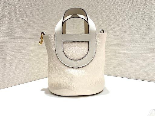 Images KOMEHYO（コメ兵）買取センター京橋京阪モール