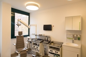 Dr. med. Jan-Alexander Schwab, Albert-Roßhaupter-Str 2 in München