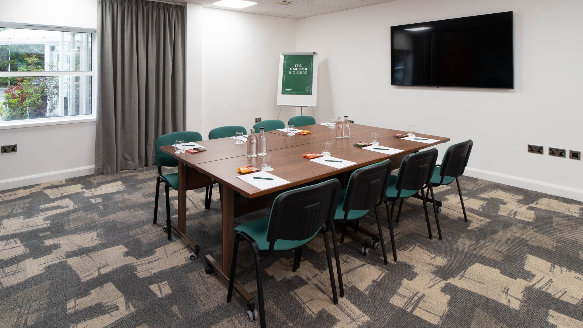 Images Holiday Inn Bristol Airport by IHG