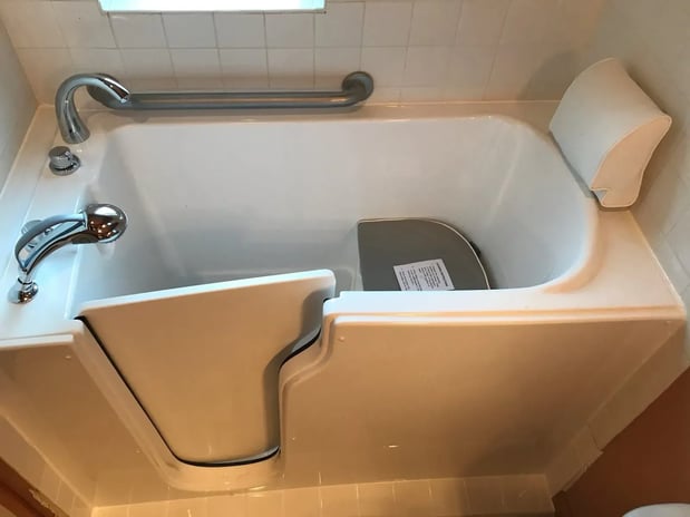 Images Truly Safe Walk-In Bath