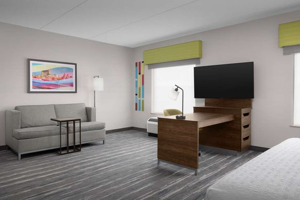 Images Hampton Inn & Suites Durham/North I-85