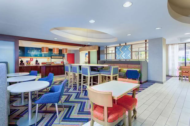 Images Hampton Inn Orlando-International Airport