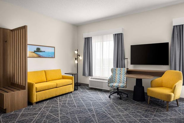Images Hampton Inn & Suites Moline-Quad City Int'l Aprt