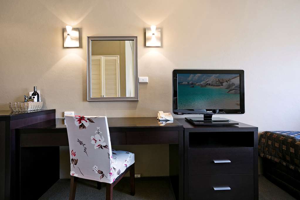 Images Best Western Sanctuary Inn