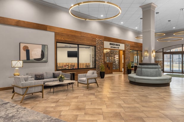 Images Holiday Inn Dubuque/Galena by IHG