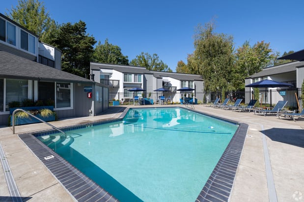 Images Hidden Oaks Apartments