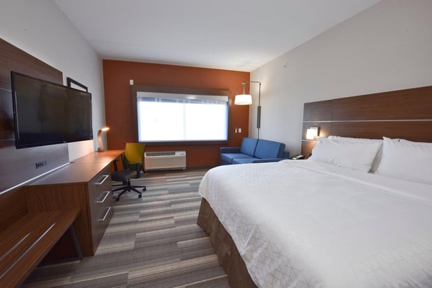 Images Holiday Inn Express & Suites Orlando Southeast by IHG