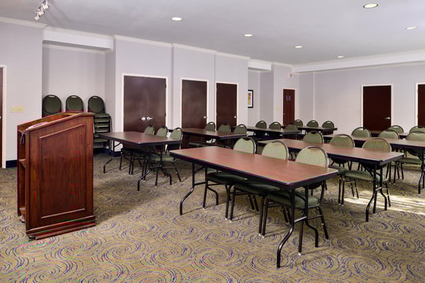 Images Holiday Inn Express & Suites San Antonio South by IHG