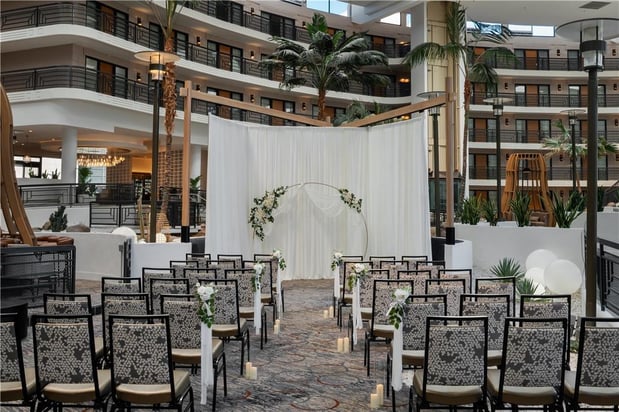 Images Embassy Suites by Hilton Phoenix Biltmore