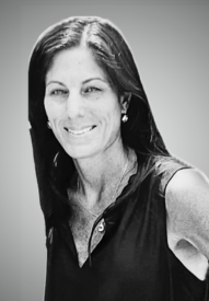Lindsay Santini headshot
