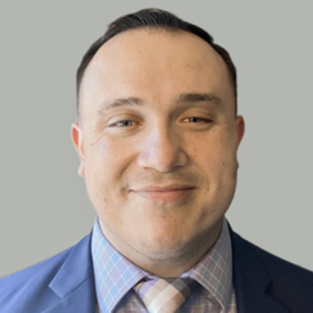 Images Edward Jones - Financial Advisor: Maksim Ivanchuk, CRPC™