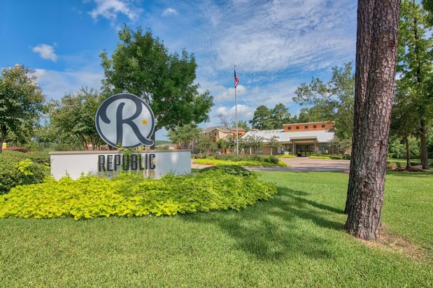 Images Republic at Sam Houston