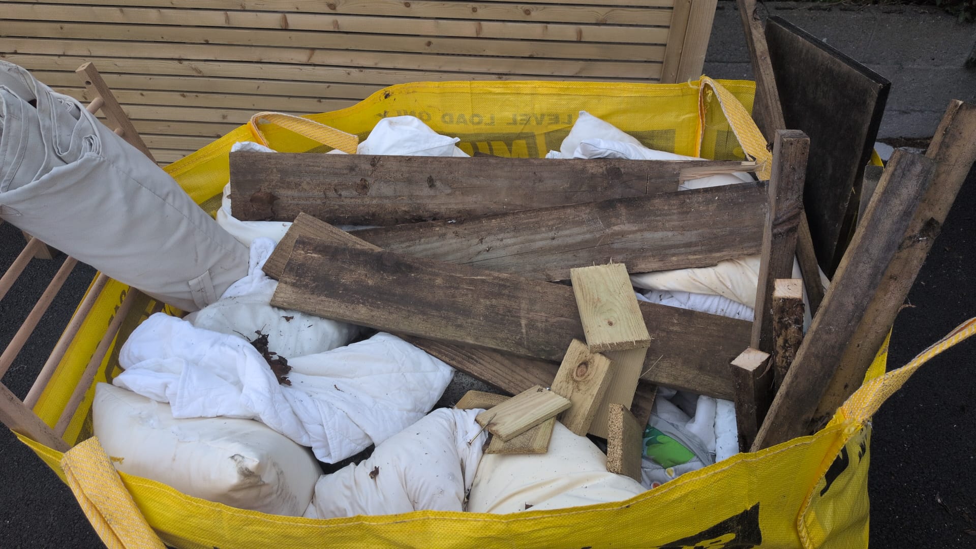 Residential Rubbish Removal, Commercial Waste Removal, Garden Waste Clearance, Construction & Renovation Waste Removal, Attic, Garage & Shed Clearance, Tree Removal & Green Waste Recycling