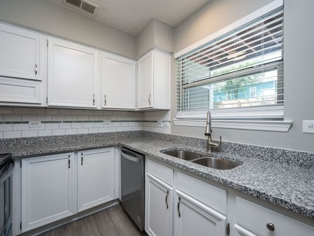 Images Willow Bend Apartments