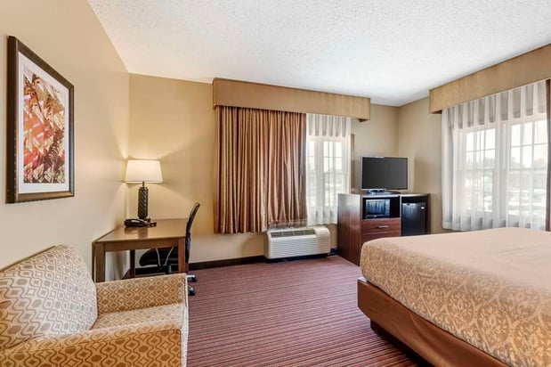 Images Best Western Plus Dutch Haus Inn and Suites