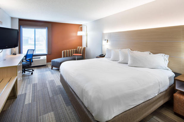 Images Holiday Inn Express Cedar Rapids (Collins Rd) by IHG