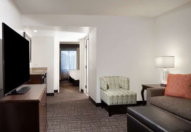 Images Embassy Suites by Hilton Philadelphia Airport