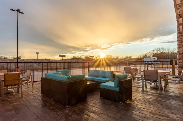 Images Holiday Inn Express & Suites Kearney by IHG