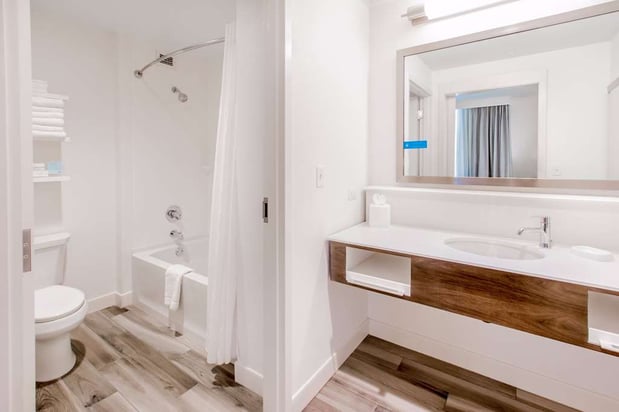 Images Hampton Inn & Suites Panama City Beach-Beachfront
