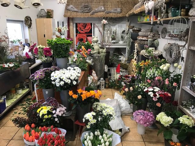 Blumen am Segensfriedhof, Gustav-Adolf-Straße 67 in Berlin