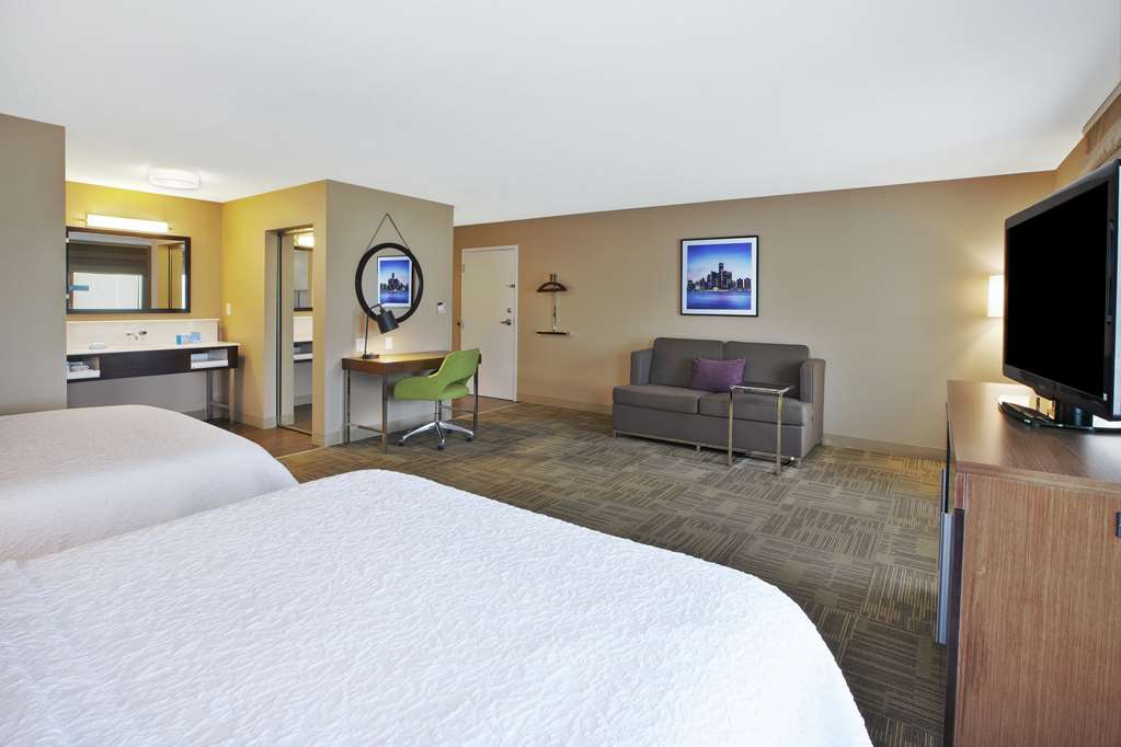 Guest room