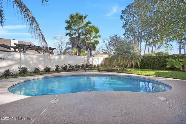 Images Karen Giannini | eXp Realty
