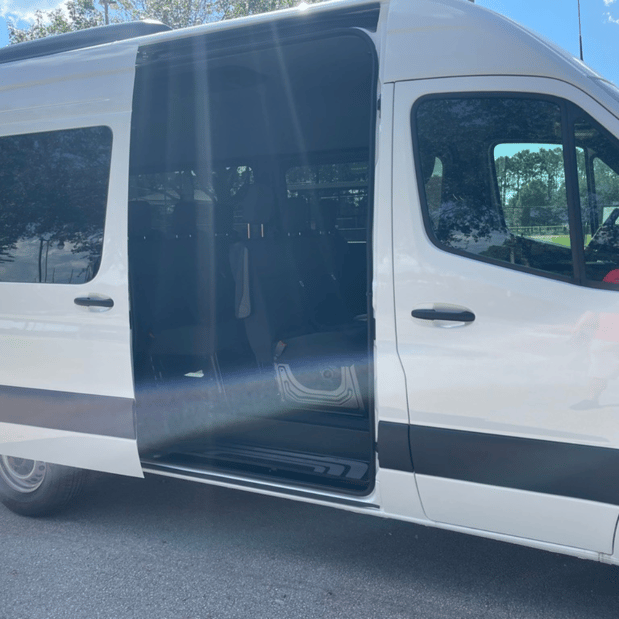 Images Carl's Van Rentals