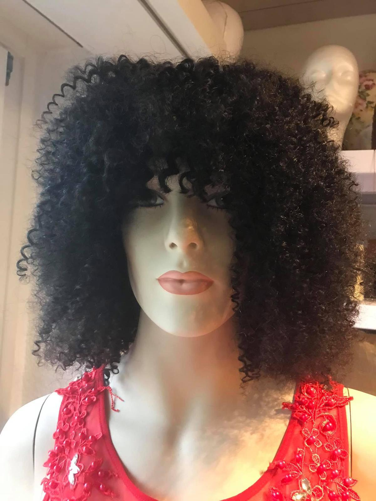 Bilder LACREAM HAIR AND BEAUTY
