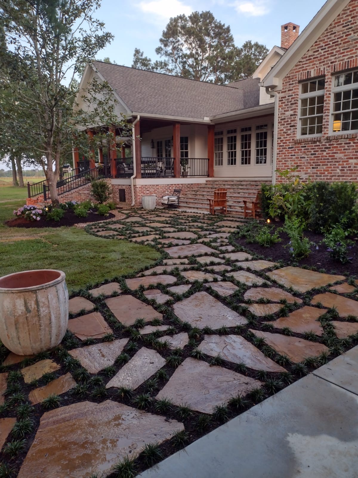 Southern Lawn & Landscapes LLC Image