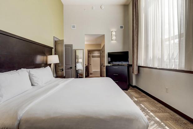 Images Staybridge Suites Baltimore - Inner Harbor, an IHG Hotel