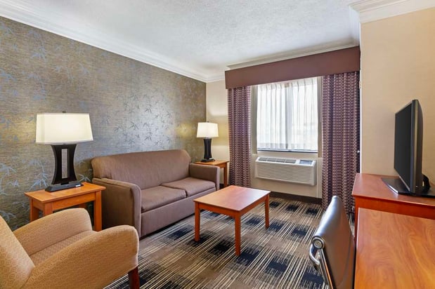 Images Best Western The Inn at Rochester Airport