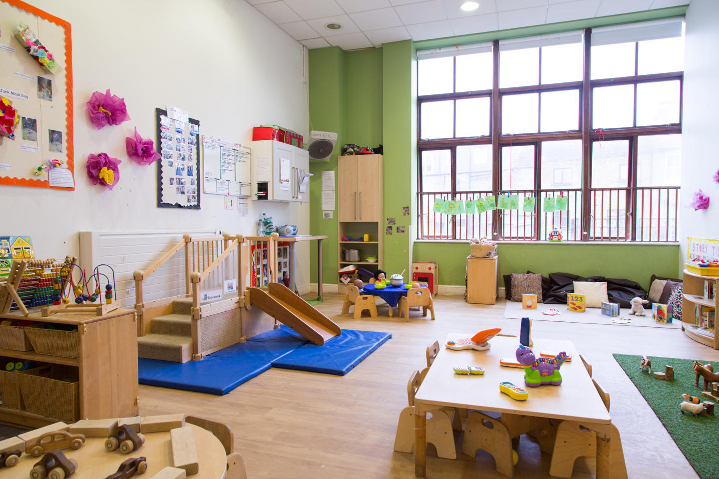 Bright Horizons Southfields Day Nursery and Preschool London 03334 553181