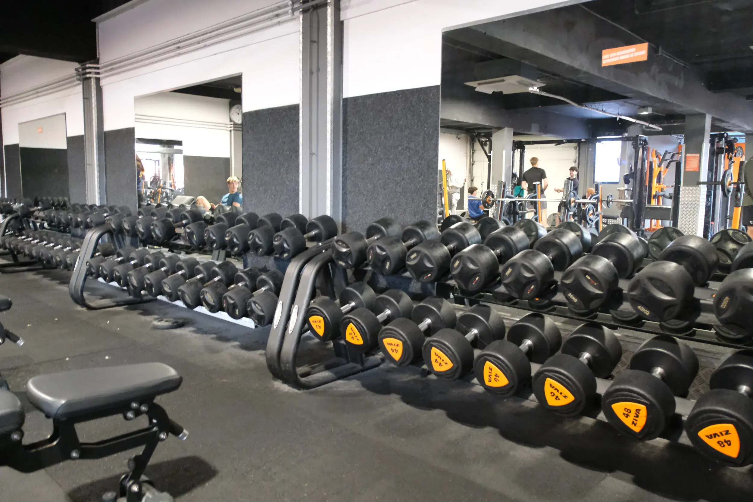 Foto's Basic-Fit 24/7