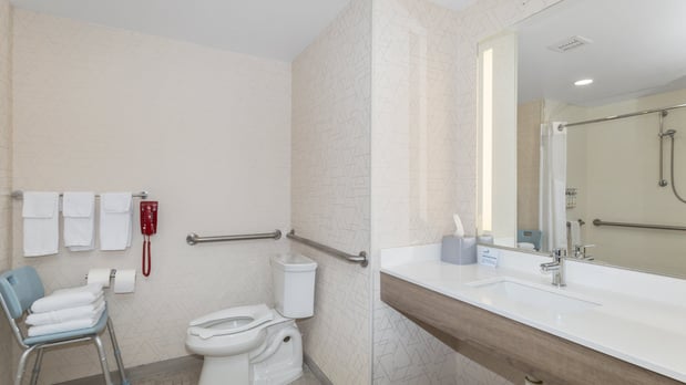 Images Holiday Inn Express & Suites Hampton South-Seabrook by IHG