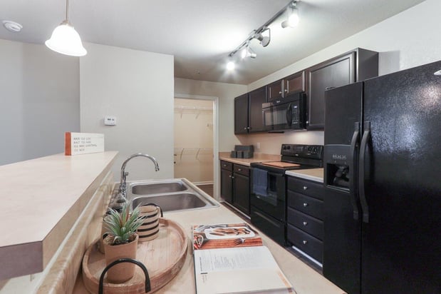 Images Parc at Flowing Wells Apartment Homes