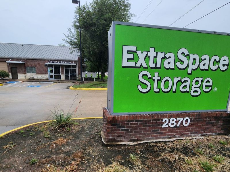 Alternate Beauty Image - Extra Space Storage at 2870 Gessner Rd, Houston, TX 77080 