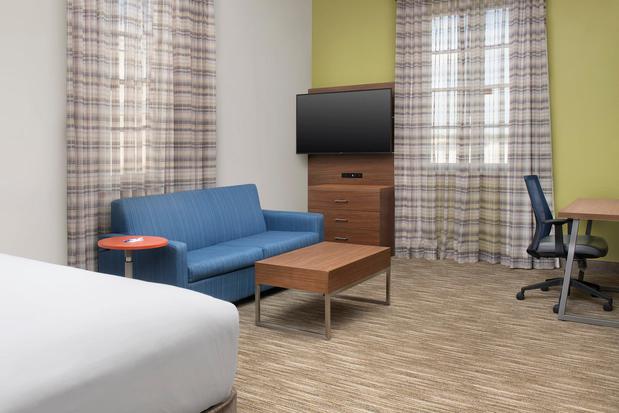 Images Holiday Inn Express San Antonio N-Riverwalk Area by IHG