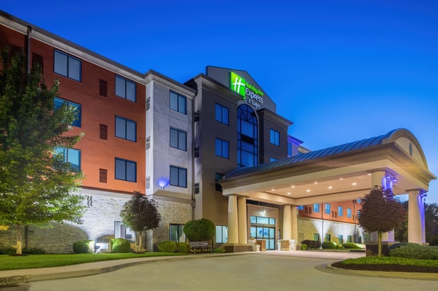 Images Holiday Inn Express & Suites Kansas City Airport by IHG