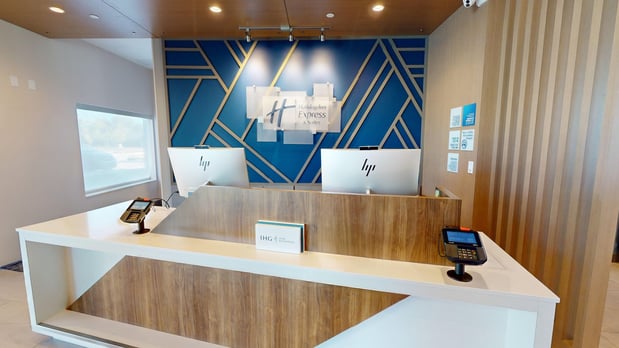 Images Holiday Inn Express & Suites Chicago Schaumburg by IHG