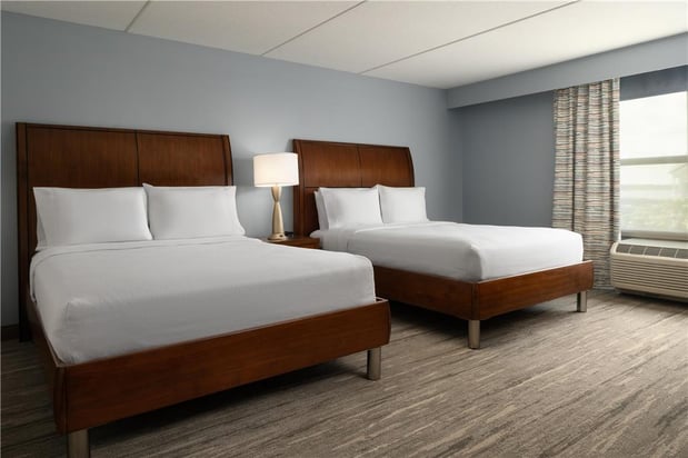 Images Hilton Garden Inn Charleston Waterfront/Downtown
