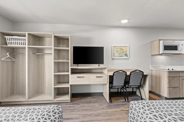 Images WoodSpring Suites Charlotte-Arrowood