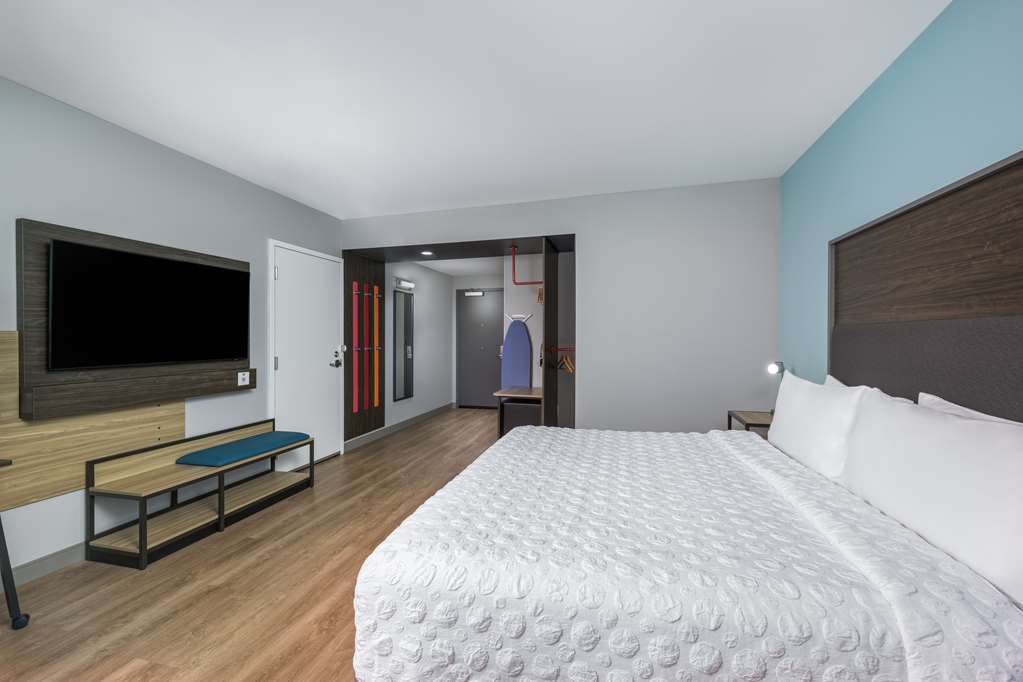 Guest room