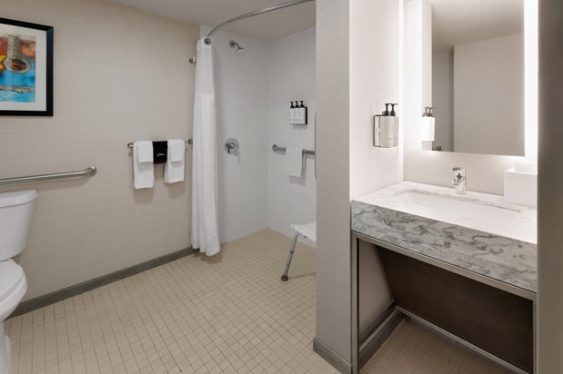 Images Crowne Plaza Nashville Airport by IHG
