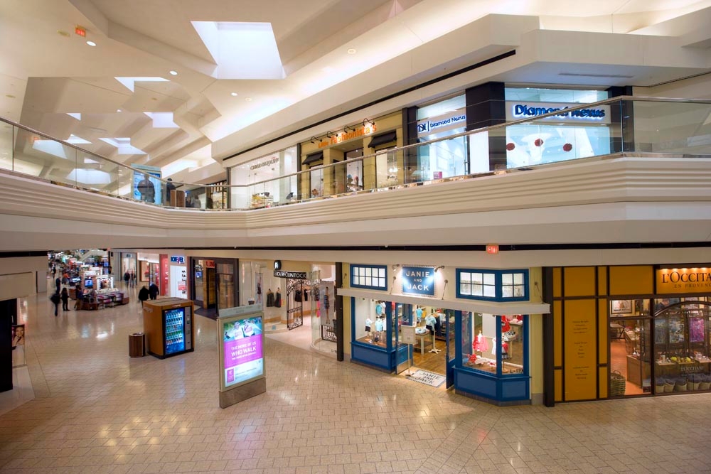 Woodfield Mall, Schaumburg Illinois (IL) - www.bagssaleusa.com