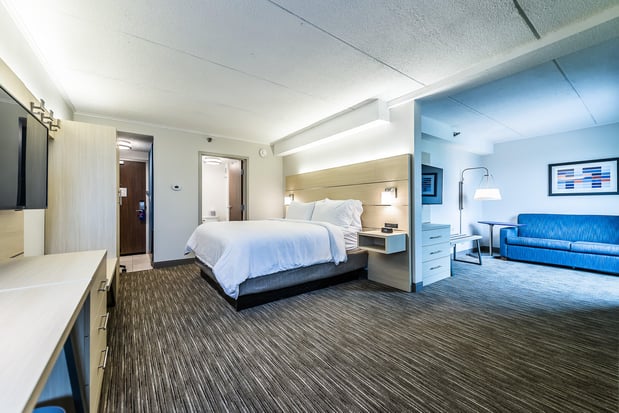 Images Holiday Inn Express Flint-Campus Area by IHG